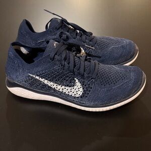 2018 Nike free flyknit navy